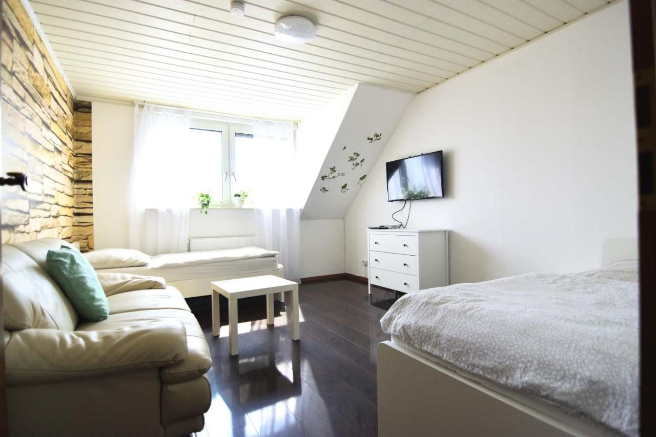 Cozy Worker Apartments Niederkassel Exterior photo