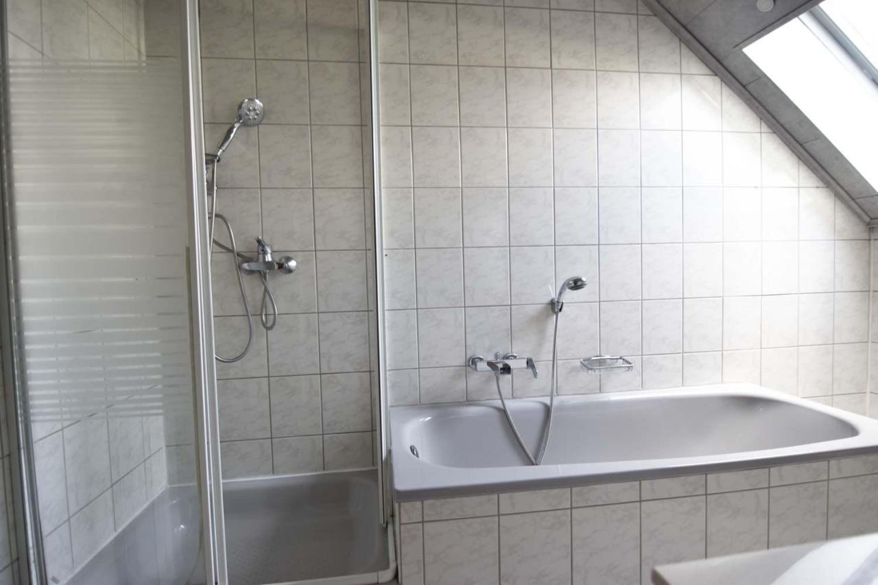 Cozy Worker Apartments Niederkassel Exterior photo
