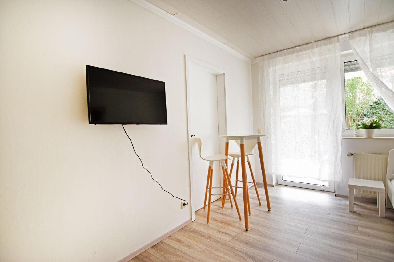 Cozy Worker Apartments Niederkassel Exterior photo