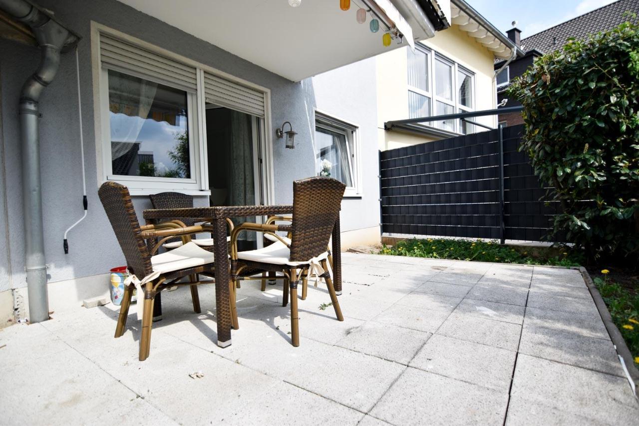 Cozy Worker Apartments Niederkassel Exterior photo